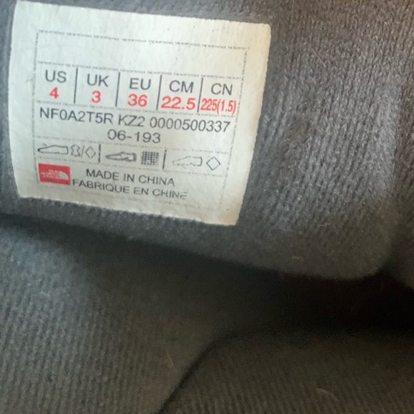 Like⭐️NEW⭐️BOGS Waterproof Boots •-40 Insulation •Size 4 •Girls Boys - Picture 15 of 15